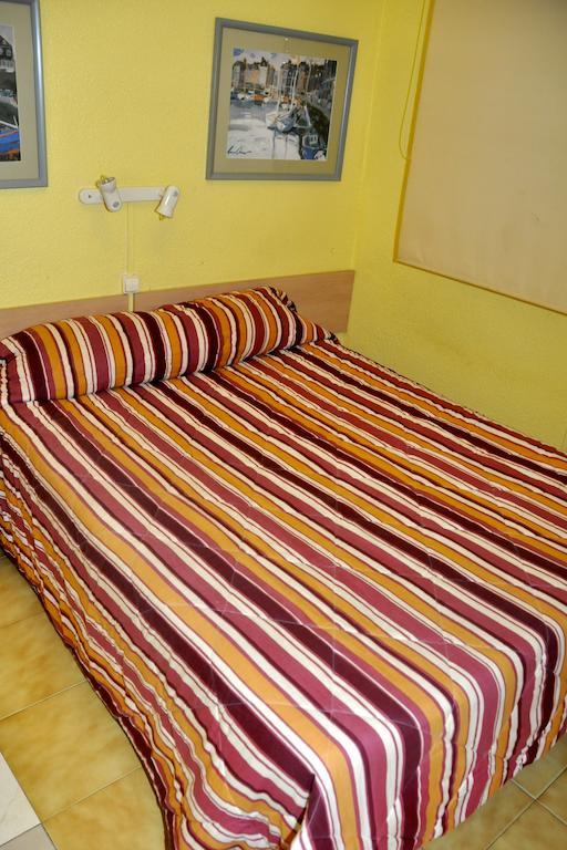 Hostal El Jardin Benidorm Kamer foto
