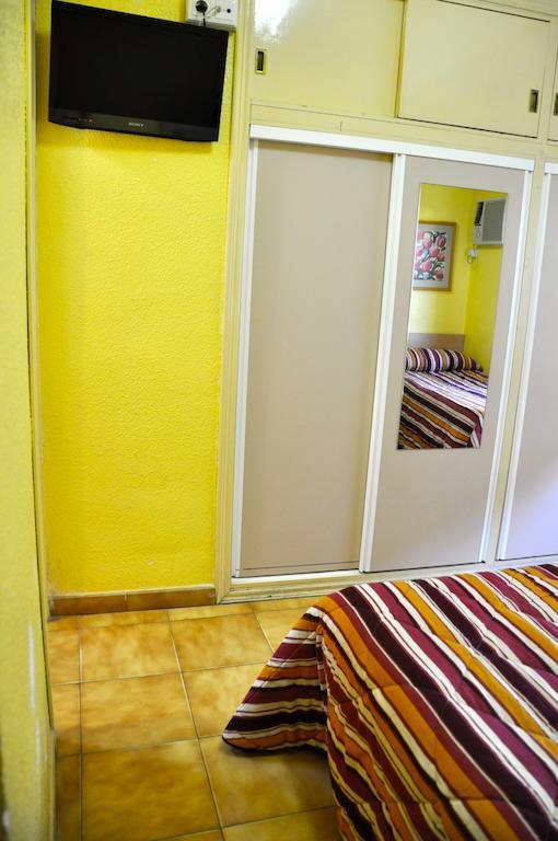 Hostal El Jardin Benidorm Kamer foto