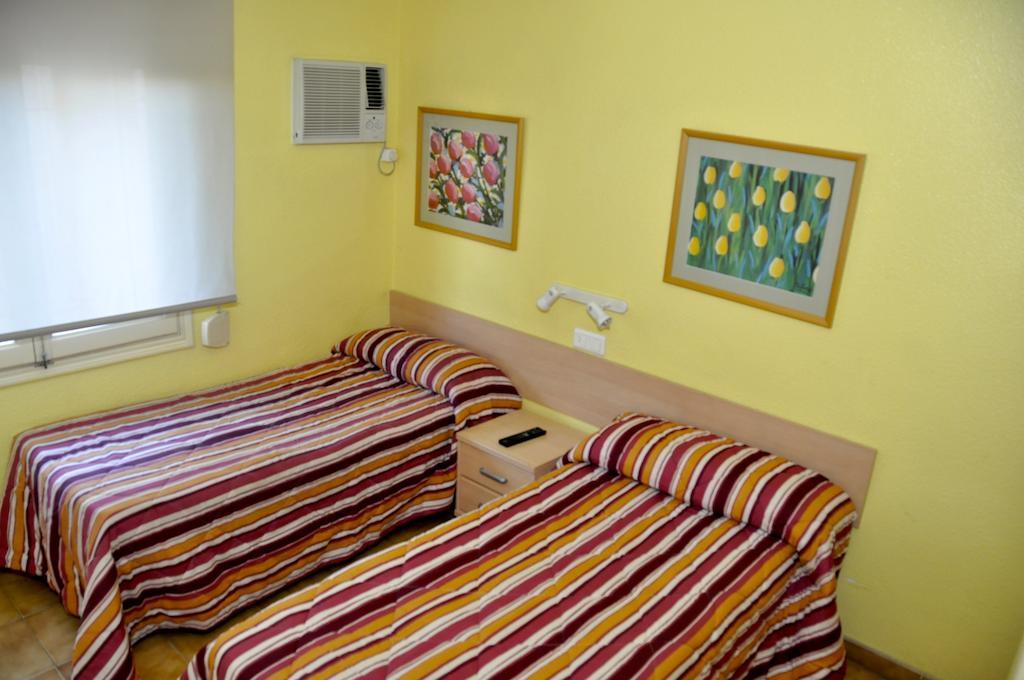 Hostal El Jardin Benidorm Kamer foto