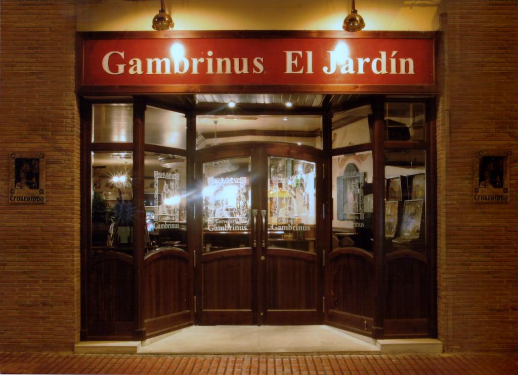Hostal El Jardin Benidorm Buitenkant foto